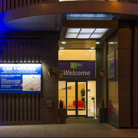Holiday Inn Express Swindon City Centre By Ihg Dış mekan fotoğraf