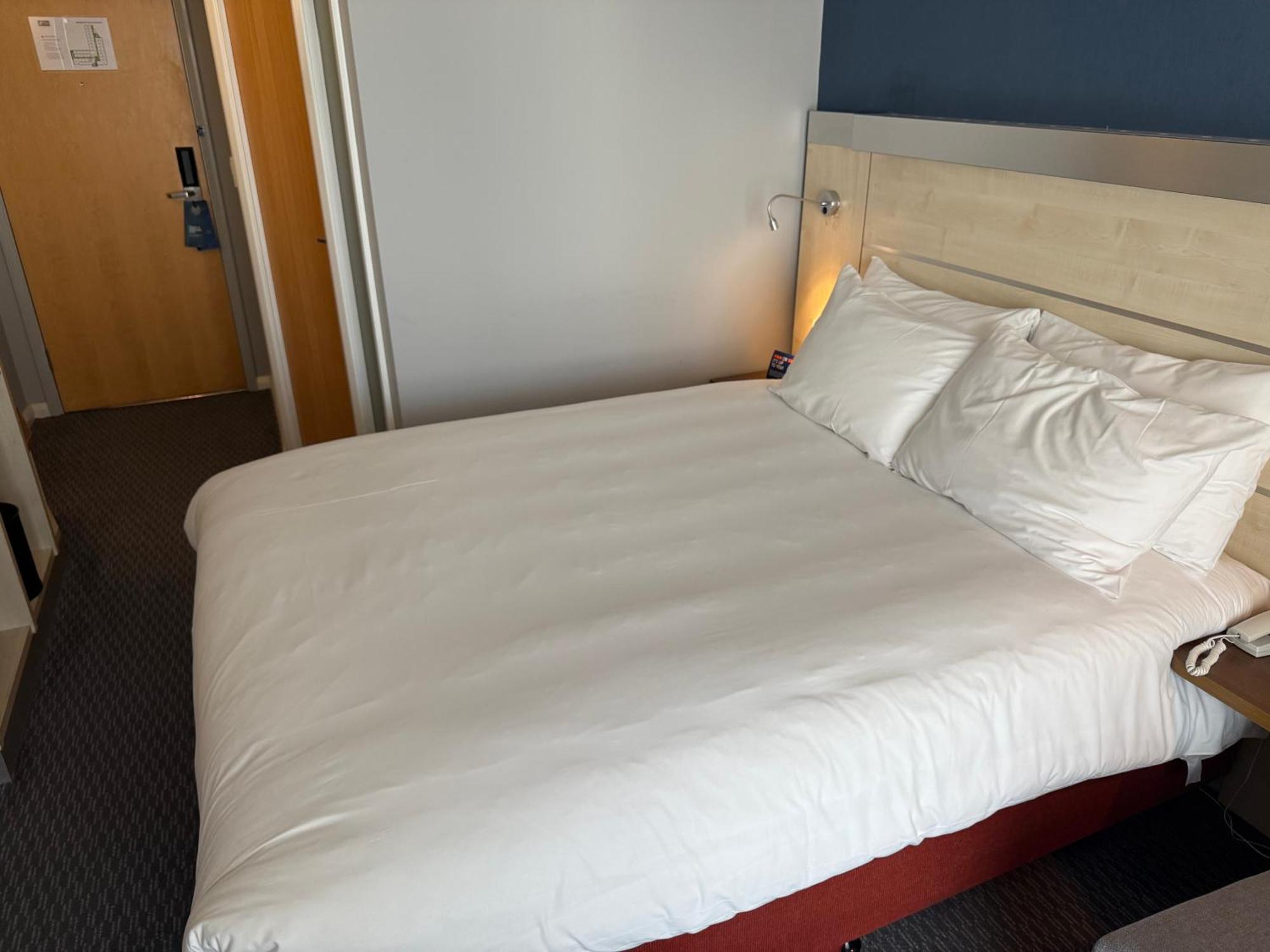 Holiday Inn Express Swindon City Centre By Ihg Dış mekan fotoğraf